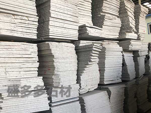 芝麻(ma)白毛闆(pan)