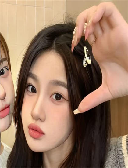 亞洲精品第一國產綜合_國產美女在線精品免費觀看網址